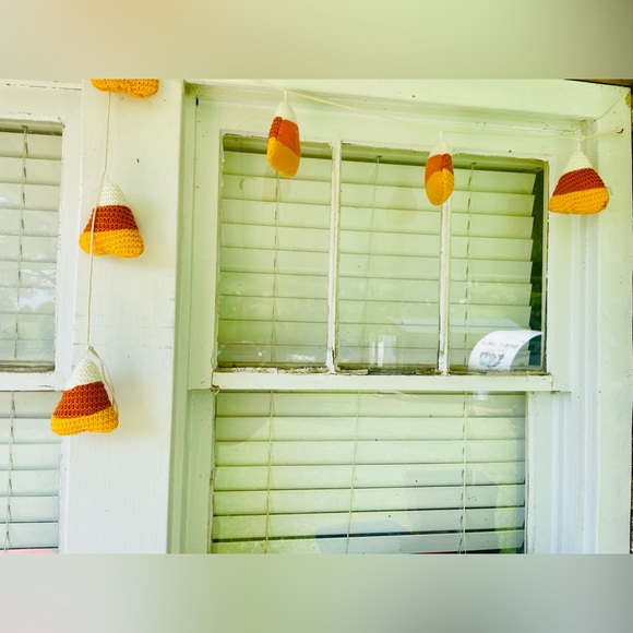 Plush Candy Corn Garland - Picture 5 of 12